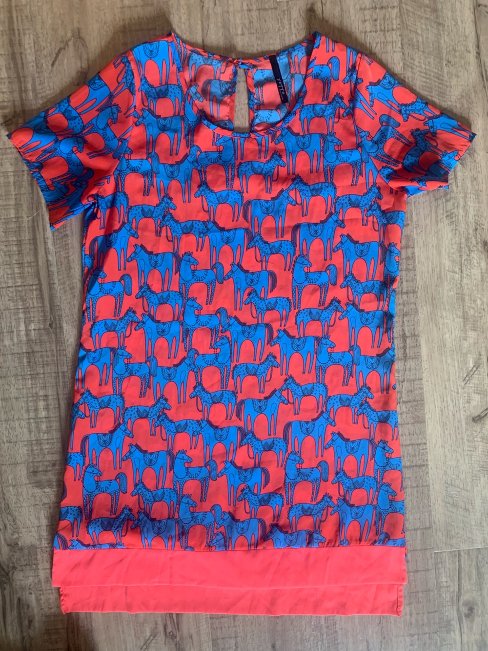 ⭐️3 for $10⭐️ Yett’s Animal Print Silky Blue and Pink T-shirt Dress